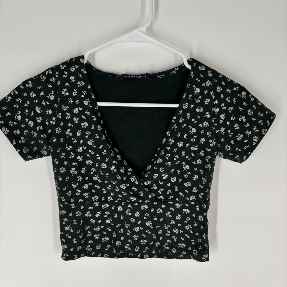 Brandy‎ Melville Womens Y2K Amara Floral Crop Top Sz S V Neck Ditsy Cottage Wrap - Picture 12 of 14